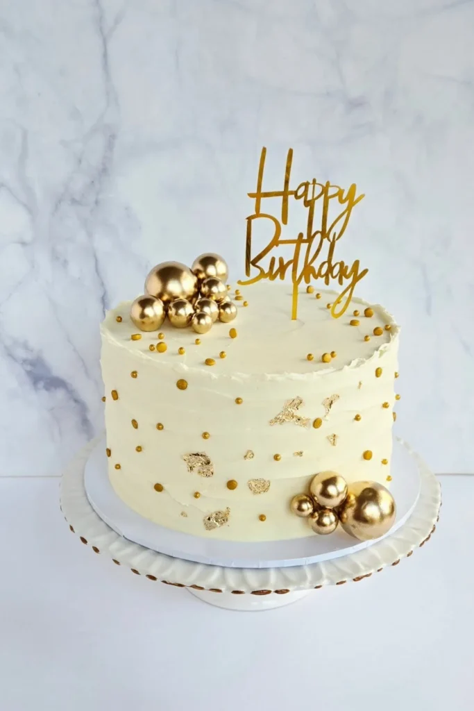 White and Gold Minimal Cake