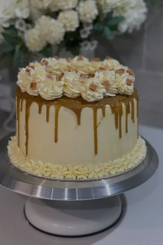 Salted Caramel Christmas Cake