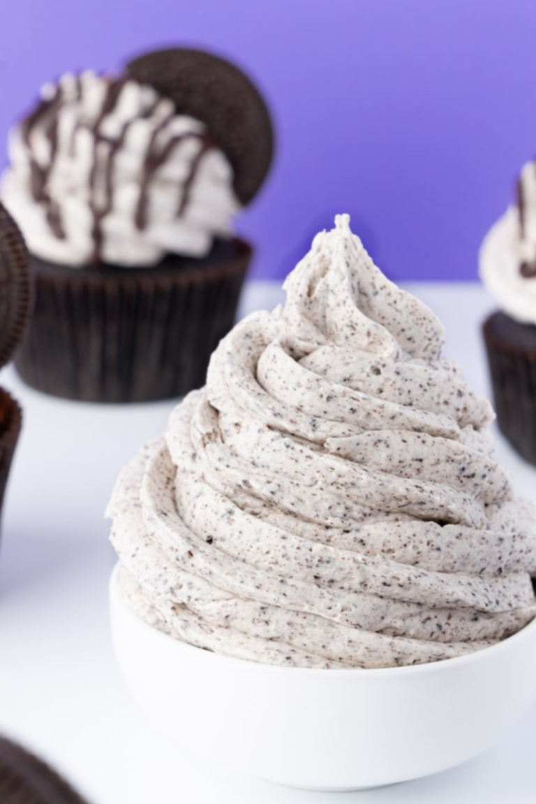 Creamy Oreo Frosting Recipe for Cakes Cupcakes and Cookies